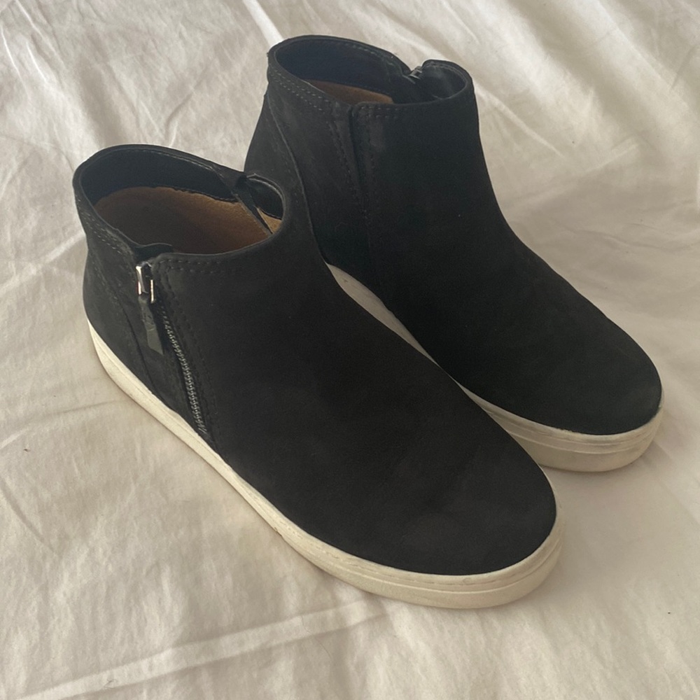 Naturalizer 7.5W black leather